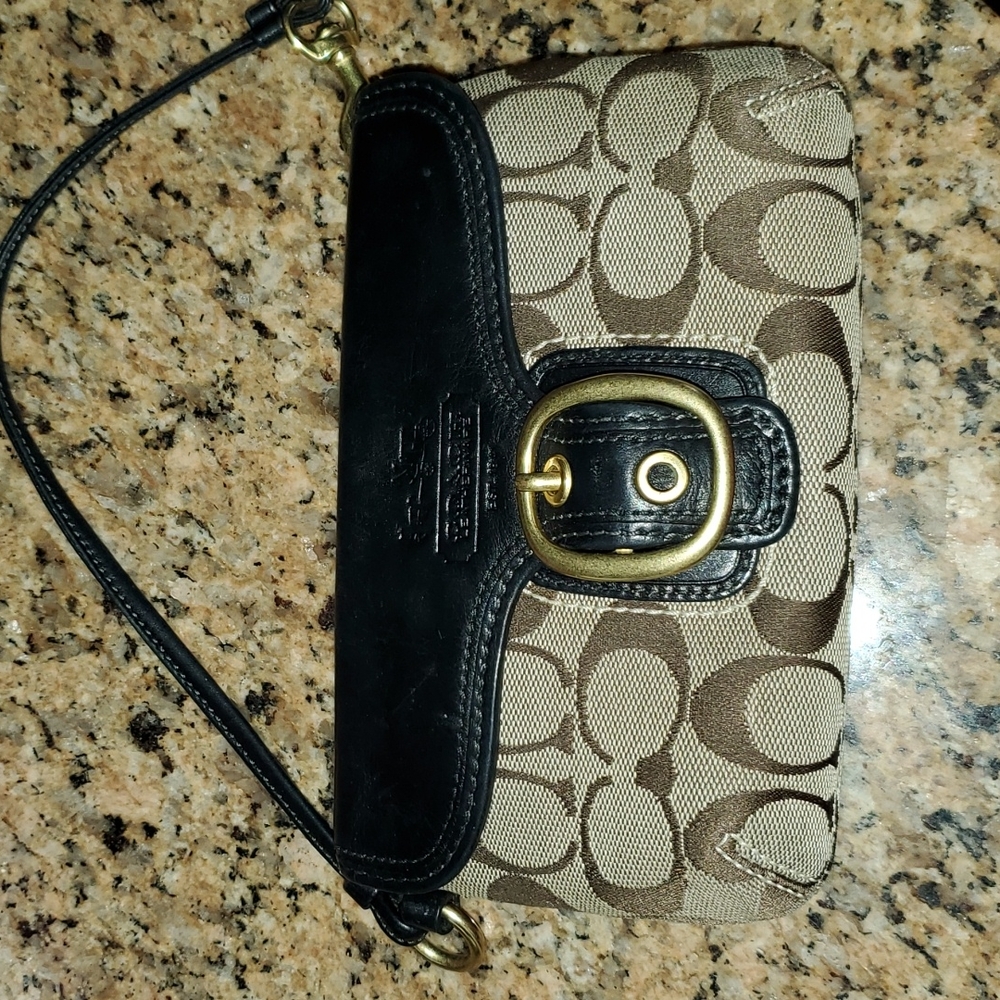 (((((SOLD))))) Coach Wristlet 1941